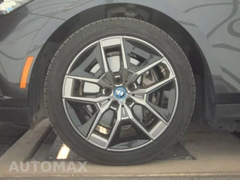 2024 BMW i5 eDrive40 - miniatura 9