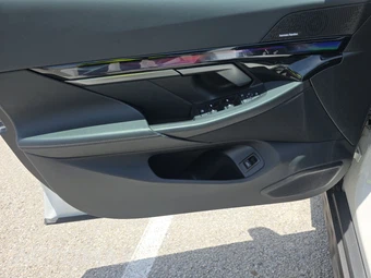 2024 BMW i5 eDrive40 – miniatura 15