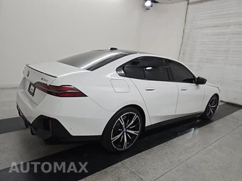 2024 BMW i5 M60 - miniatura 4