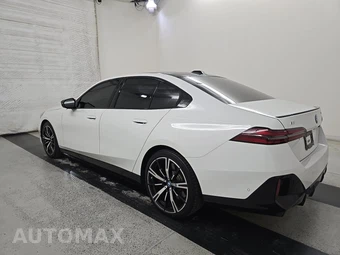 2024 BMW i5 M60 - miniatura 6