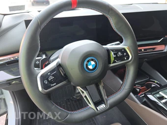 2024 BMW i5 M60 – miniatura 10
