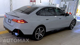 2024 BMW i5 M60 – miniatura 4