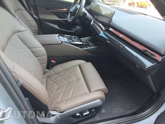 2024 BMW i5 M60 – miniatura 8