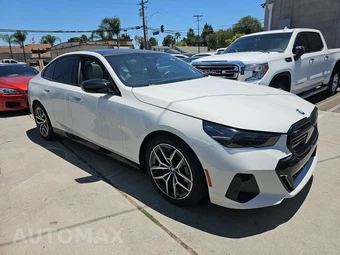 2024 BMW i5 M60 - miniatura 3