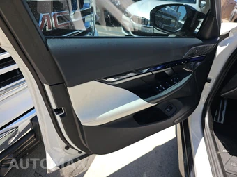 2024 BMW i5 M60 - miniatura 9