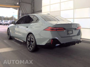 2024 BMW i5 M60 - miniatura 6