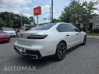 2024 BMW i7 M70 – miniatura 3