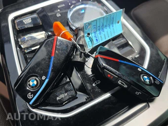 2024 BMW i7 M70 – miniatura 8