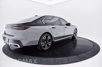 2024 BMW i7 M70 - miniatura 15