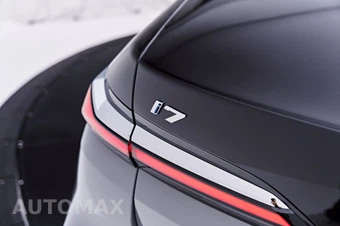 2024 BMW i7 M70 - miniatura 23