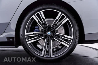 2024 BMW i7 M70 - miniatura 28