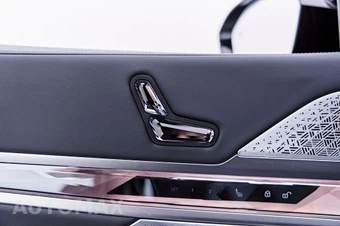 2024 BMW i7 M70 - miniatura 44