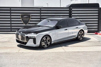 2024 BMW i7 M70 - miniatura 5