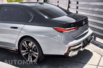 2024 BMW i7 M70 - miniatura 9