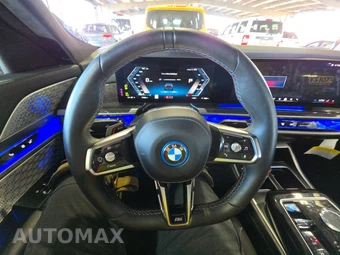 2024 BMW i7 M70 – miniatura 10