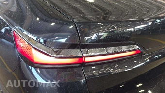 2024 BMW i7 M70 – miniatura 18