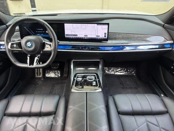 2024 BMW i7 xDrive60 M SPORT LINE - miniatura 10