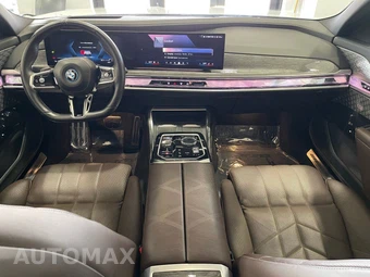 2024 BMW i7 xDrive60 M SPORT LINE - miniatura 30