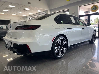 2024 BMW i7 xDrive60 M SPORT LINE - miniatura 5