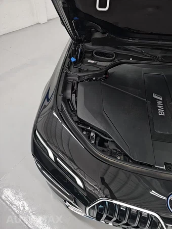 2024 BMW i7 xDrive60 – miniatura 24