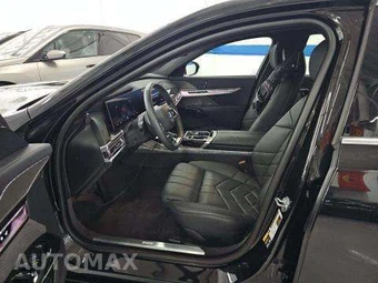 2024 BMW i7 xDrive60 – miniatura 6