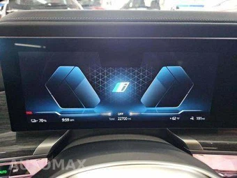 2024 BMW i7 xDrive60 – miniatura 9