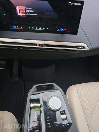 2024 BMW iX Sports Activity Vehicle xDrive50 - miniatura 9