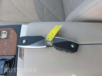 2024 BMW iX Sports Activity Vehicle xDrive50 - miniatura 8