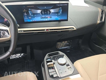 2024 BMW iX Sports Activity Vehicle xDrive50 - miniatura 10