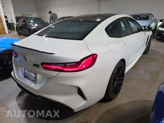 2024 BMW M8 Gran Coupe Competition Sedan - miniatura 3