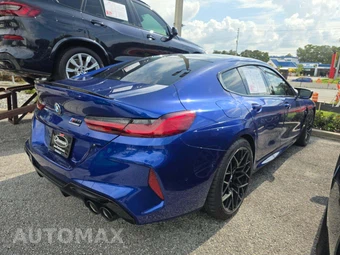 2024 BMW M8 Gran Coupe Competition Sedan - miniatura 3