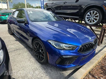 2024 BMW M8 Gran Coupe Competition Sedan - miniatura 4