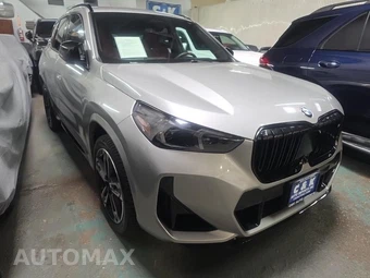 2024 BMW X1 Sports Activity Vehicle M35i - miniatura 3