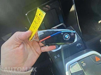 2024 BMW X1 Sports Activity Vehicle M35i - miniatura 8