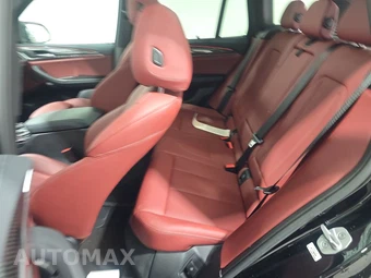 2024 BMW X3 M40i xDrive – miniatura 13