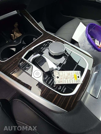 2024 BMW X5 Sports Activity Vehicle M60i xDrive - miniatura 8