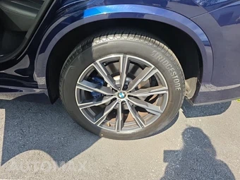2024 BMW X5 Sports Activity Vehicle M60i xDrive - miniatura 11