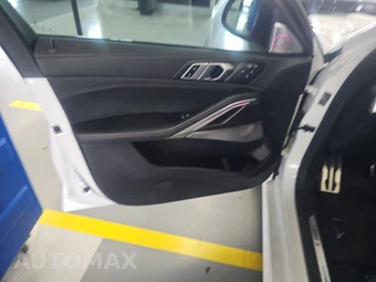 2024 BMW X6 Sports Activity Coupe M60i xDrive - miniatura 9