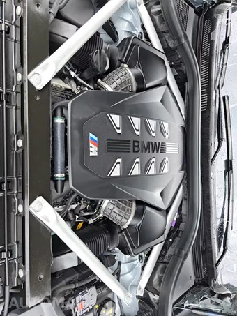 2024 BMW X6 Sports Activity Coupe M60i xDrive - miniatura 24