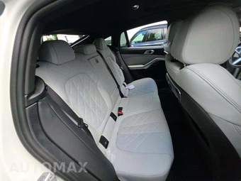 2024 BMW X6 Sports Activity Coupe xDrive40i - miniatura 16