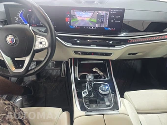 2024 BMW X7 Sports Activity Vehicle ALPINA XB7 - miniatura 11