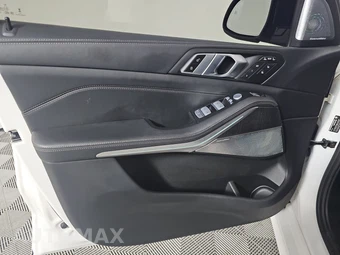 2024 BMW X7 Sports Activity Vehicle ALPINA XB7 - miniatura 9
