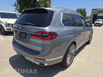 2024 BMW X7 Sports Activity Vehicle xDrive40i - miniatura 3
