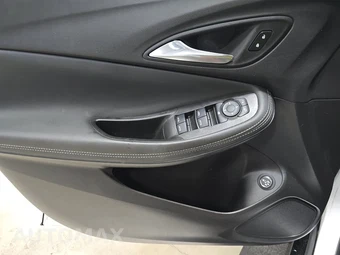 2024 Buick Encore GX Sport Touring 1SD - miniatura 9