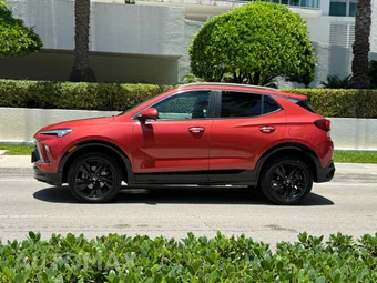 2024 Buick Encore GX Sport Touring 1SD - miniatura 10