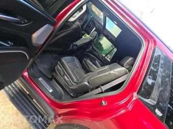 2024 Cadillac Escalade V-Series - miniatura 10