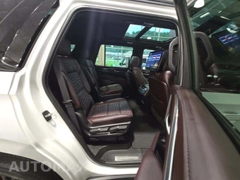 2024 Cadillac Escalade V-Series 1SD - miniatura 17