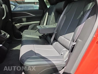 2024 Cadillac LYRIQ Luxury 1 w/1SC - miniatura 10