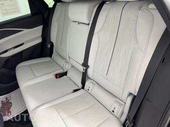 2024 Cadillac LYRIQ Luxury 1 w/1SC - miniatura 37