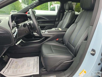 2024 Cadillac LYRIQ Luxury 1 w/1SC - miniatura 3